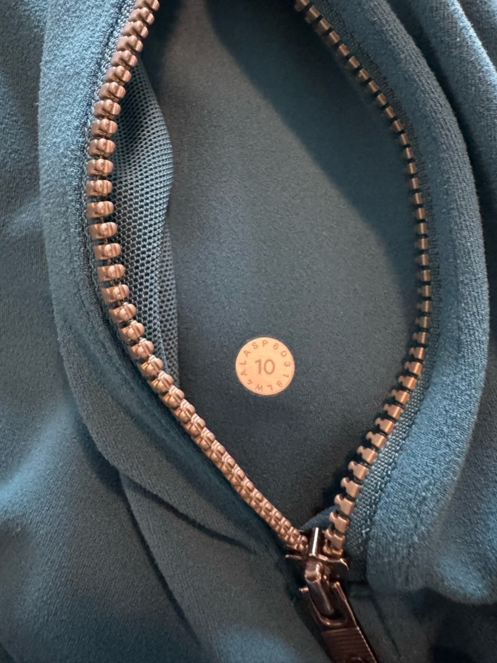 Lululemon Contour Jacket - Picture 7 of 7